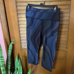 Athleta geode crop medium